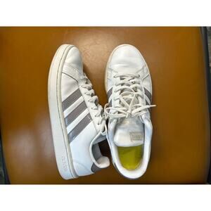 Adidas Grand Court Women’s Athletic Tennis Sneaker Casual Gray White Size 8.5